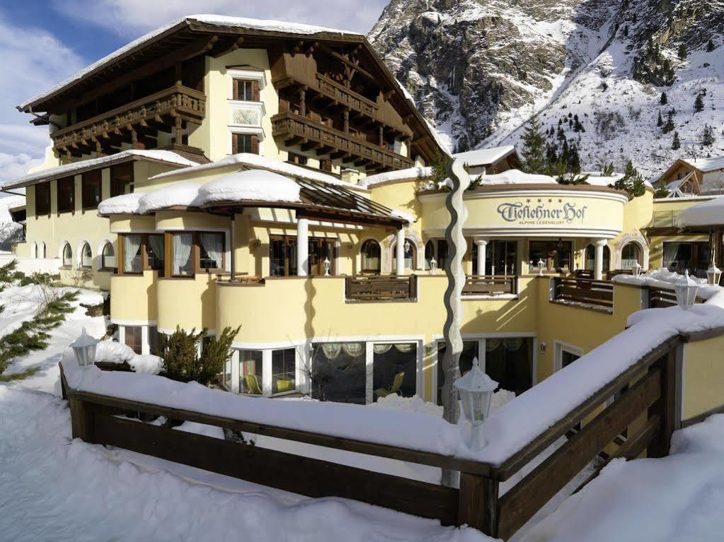 Tieflehner Hof Pitztalhaus Hotel ซังคท์เลออนฮาร์ด อิม พิทซ์ทัล ภายนอก รูปภาพ